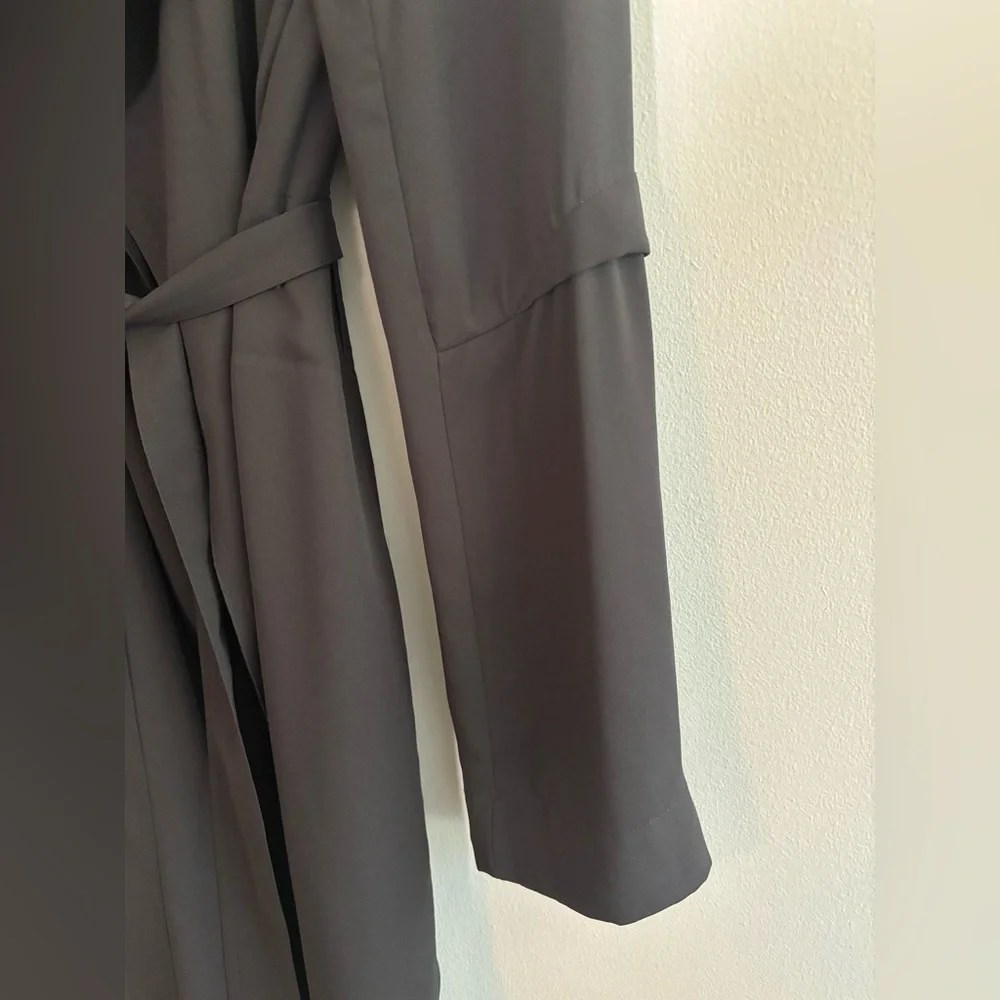 Aritzia Babaton Quincy flowy duster tie waist sheer jacket - Picture 4 of 14